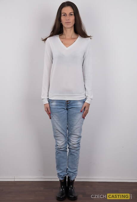 Czech Casting  are excited to present you with a xxx picture gallery showcasing Alzbeta unveiling amazing shape